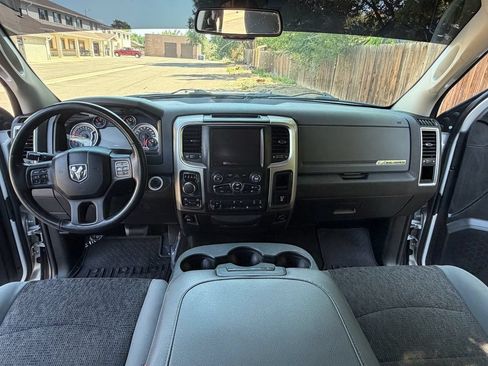 Used 2019 RAM 1500 Big Horn AWD/4WD image 18