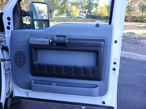 Used 2015 Ford F250 XLT w/ FX4 Off-Road Package image 26