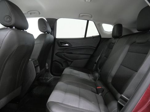 Used 2024 Chevrolet Trax LT w/ Driver Confidence Package FWD image 23