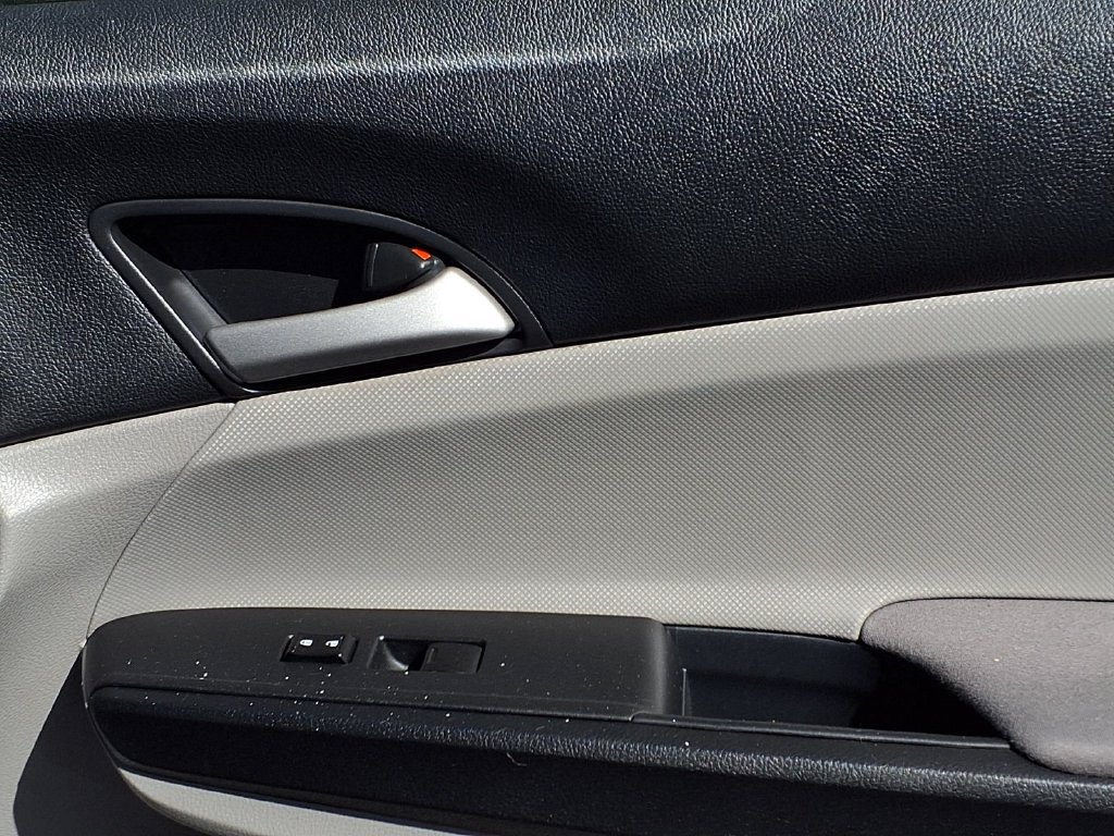 Used 2012 Honda Accord LX image 39