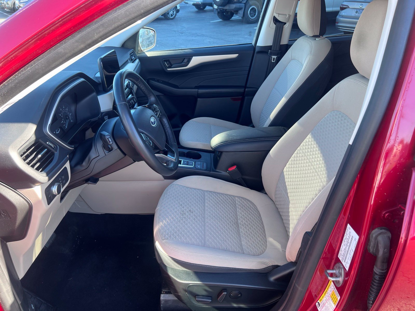 Used 2022 Ford Escape SE w/ Convenience Package FWD image 21