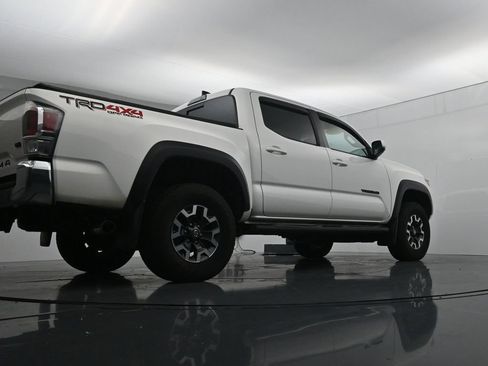 Used 2023 Toyota Tacoma TRD Off-Road AWD/4WD image 37