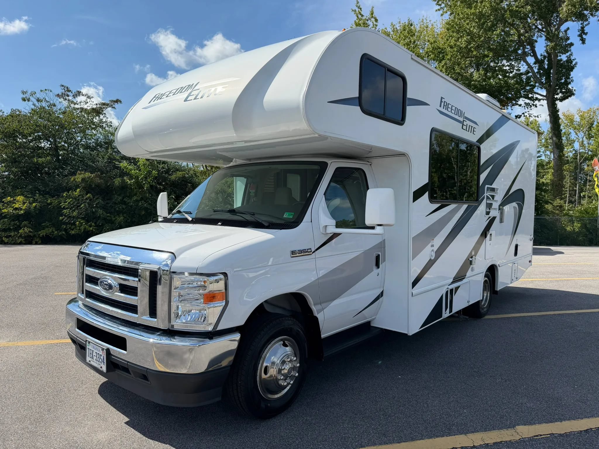 Used 2022 Ford E-350 and Econoline 350 Super Duty w/ Motorhome Prep Package RWD image 8