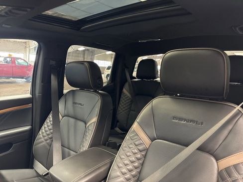 Used 2023 GMC Canyon Denali AWD/4WD image 24
