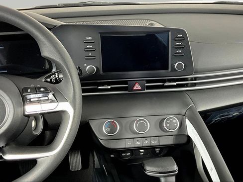 New 2026 Hyundai Elantra SE FWD image 11
