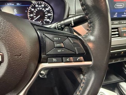 Used 2023 Nissan Altima 2.5 SR FWD image 15