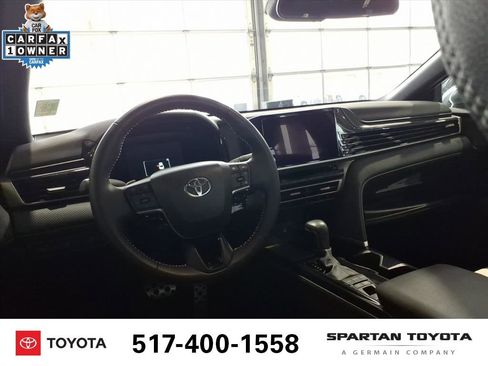 Used 2025 Toyota Camry SE image 12
