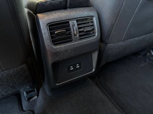 Used 2025 Nissan Rogue SV FWD image 24