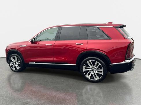 New 2026 Cadillac Vistiq Luxury w/ LPO, Floor Liner Package AWD/4WD image 3