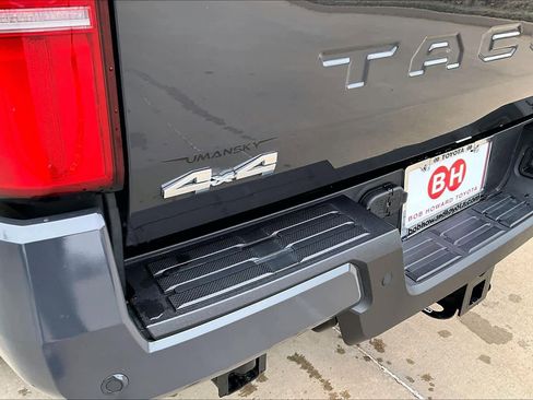 Used 2024 Toyota Tacoma SR5 image 29