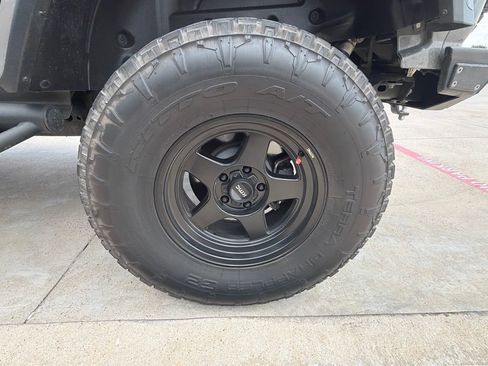 Used 2020 Jeep Wrangler Unlimited Rubicon AWD/4WD image 9