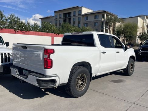 Used 2021 Chevrolet Silverado 1500 Custom image 2