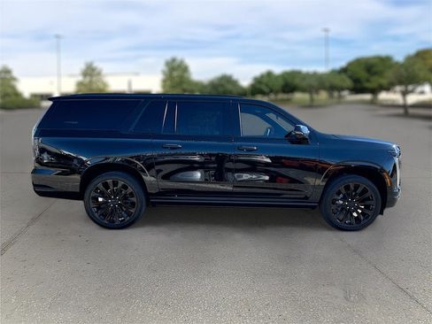 New 2026 Cadillac Escalade ESV Luxury w/ LPO, Radiant Package image 8