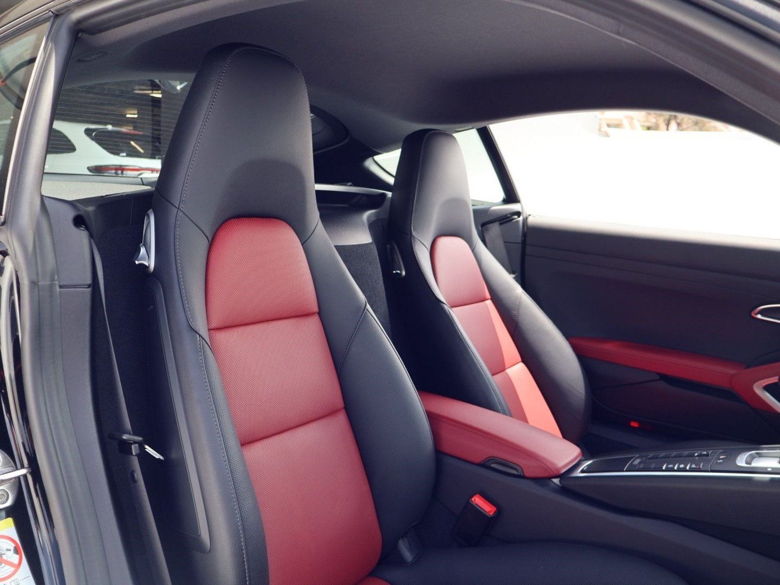 Certified 2025 Porsche 718 Cayman S RWD image 23
