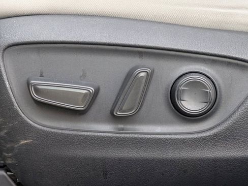 Used 2024 Toyota RAV4 XLE image 21