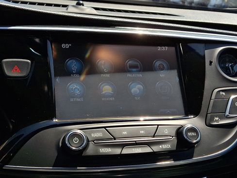 Certified 2019 Buick Envision Premium AWD/4WD image 17