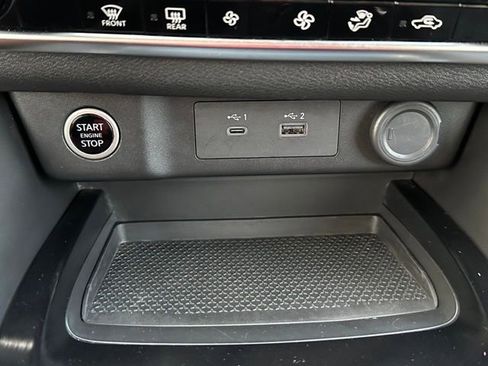 Used 2023 Nissan Rogue SV image 35