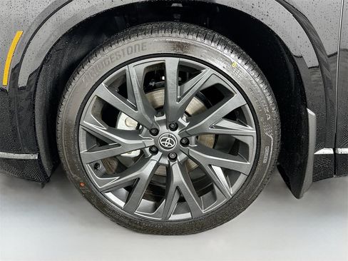 New 2025 Toyota Crown Signia Limited image 33