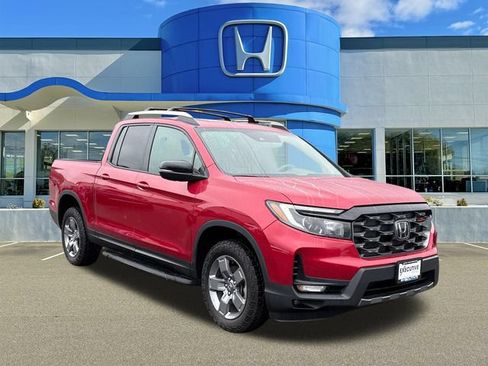 Used 2025 Honda Ridgeline TrailSport image 1
