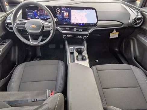 New 2026 Chevrolet Equinox EV LT image 22