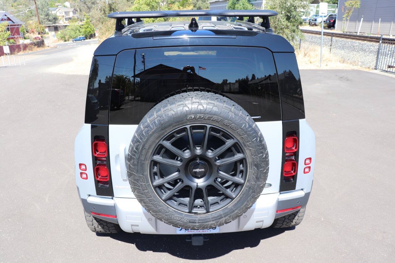 Used 2020 Land Rover Defender 110 SE AWD/4WD image 8