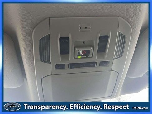 Certified 2022 Toyota Highlander XLE image 32