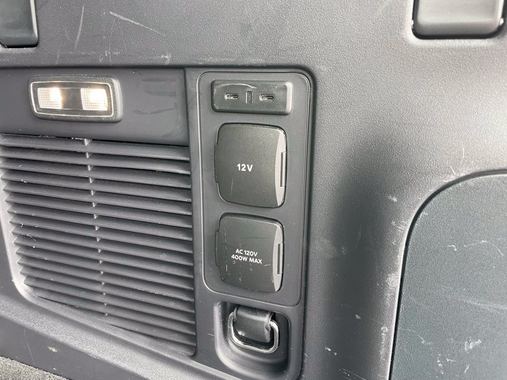 Used 2025 Ford Expedition Tremor AWD/4WD image 43
