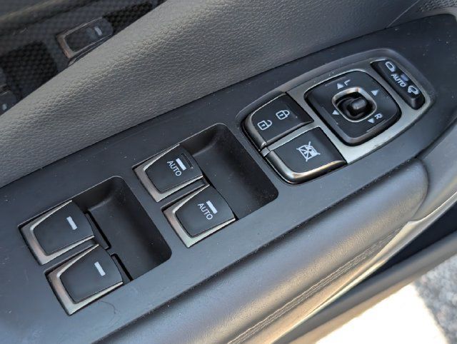 Used 2014 Hyundai Azera Limited FWD image 16