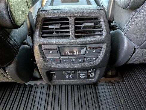 Used 2019 Honda Pilot Touring image 18