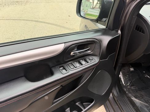 Used 2017 Dodge Grand Caravan GT w/ Safety Sphere Group image 12