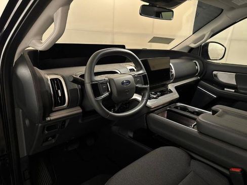 Certified 2025 Ford Expedition Max Active image 5