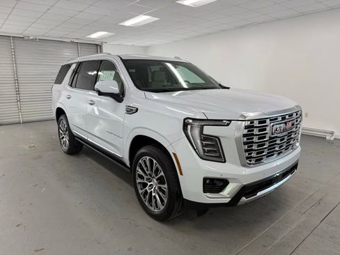 New 2026 GMC Yukon Denali w/ Sun & Power Step Package image 3