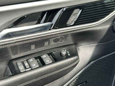 New 2026 Jeep Grand Wagoneer L 2WD image 11