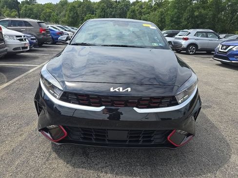 Used 2023 Kia Forte GT-Line w/ GT-Line Premium Package FWD image 2