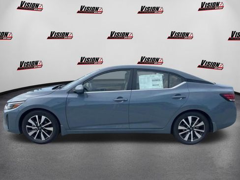 Used 2024 Nissan Sentra SV w/ SV Premium Package image 2