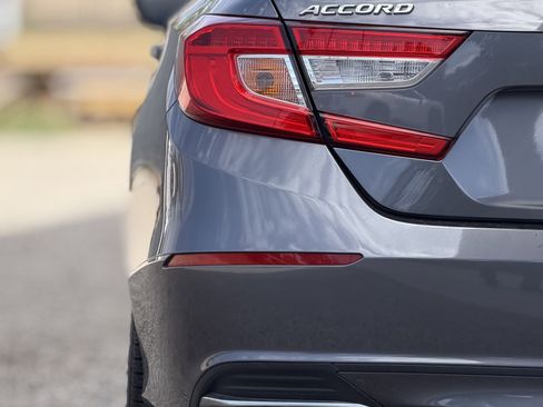 Used 2018 Honda Accord LX image 8