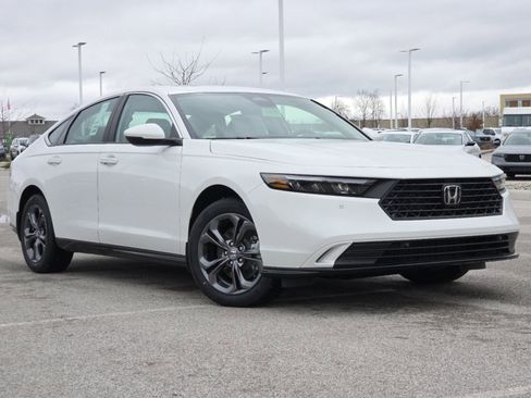 New 2026 Honda Accord EX-L image 2