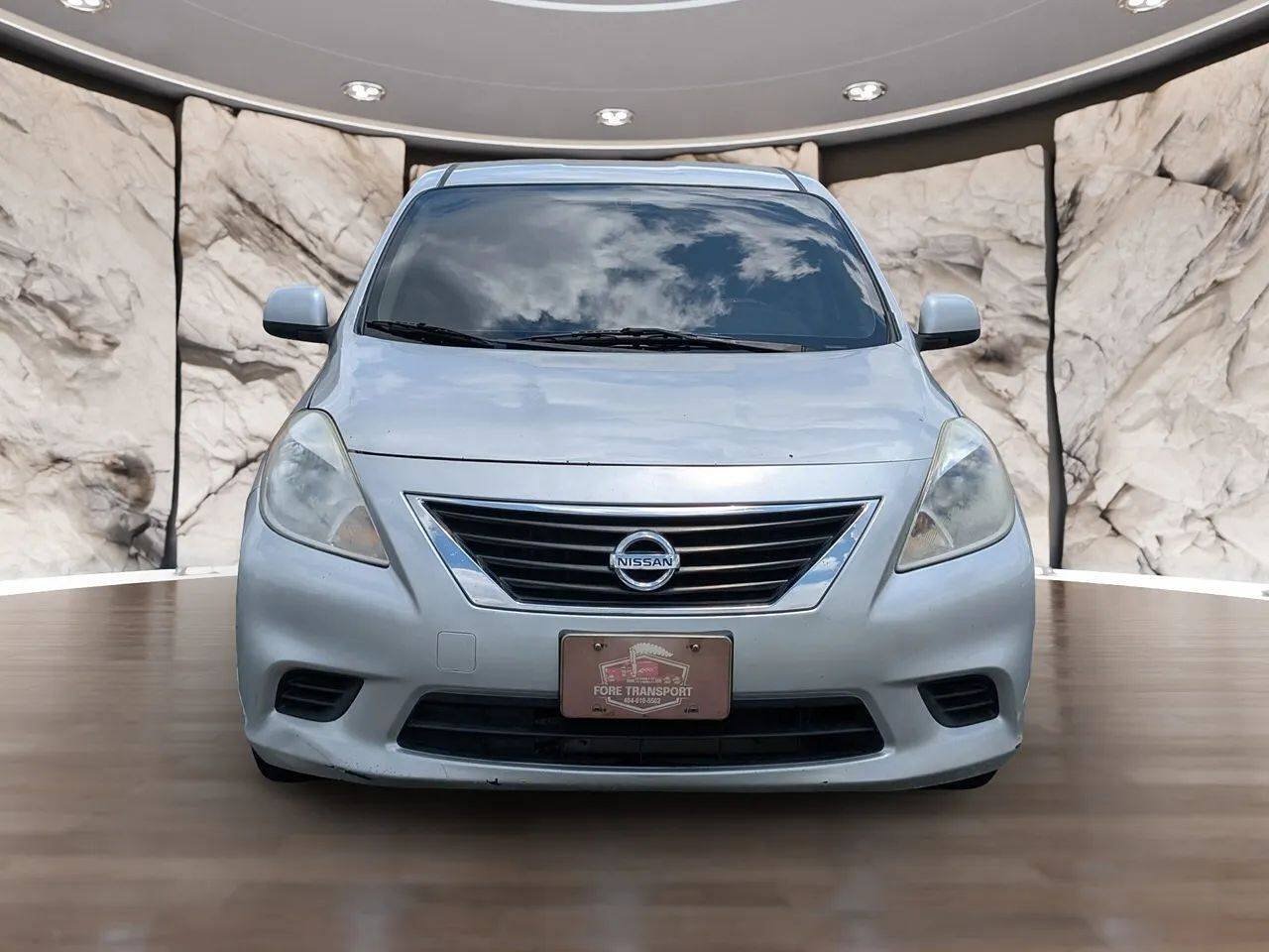 Used 2013 Nissan Versa SV FWD image 19