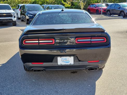 Used 2018 Dodge Challenger R/T Plus image 5