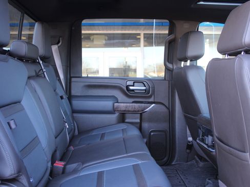 Used 2023 GMC Sierra 2500 Denali w/ Denali Ultimate Package image 22