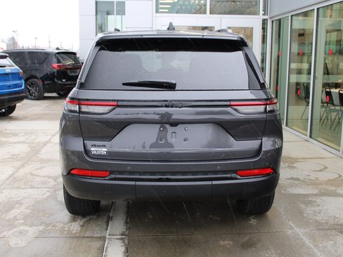 New 2025 Jeep Grand Cherokee Limited image 7