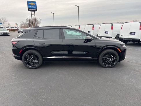 New 2026 Chevrolet Equinox EV RS image 2