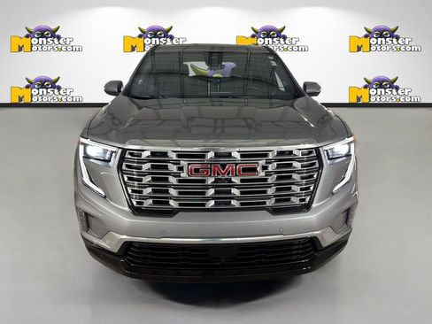 Used 2025 GMC Acadia Denali w/ Super Cruise Package FWD image 2