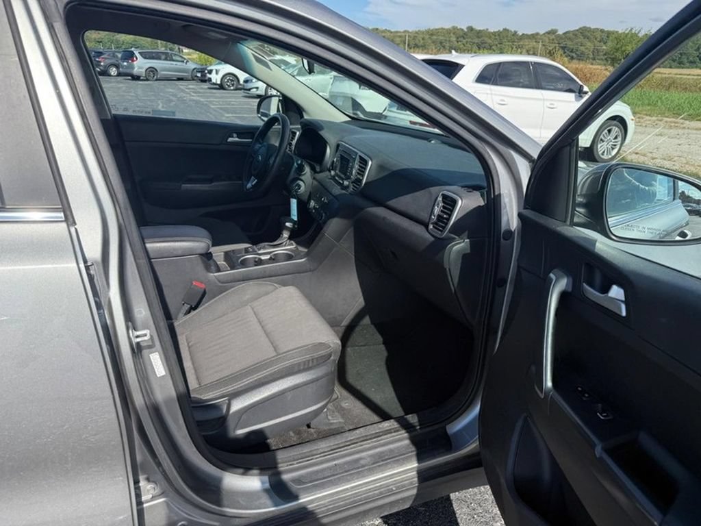 Used 2019 Kia Sportage LX FWD image 9