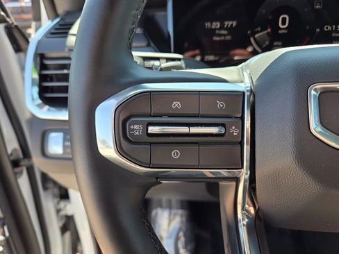 Used 2025 GMC Acadia Elevation FWD image 31