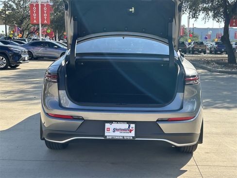 Used 2024 Toyota Crown XLE image 12