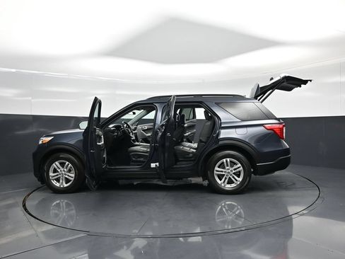 Used 2023 Ford Explorer XLT RWD image 36