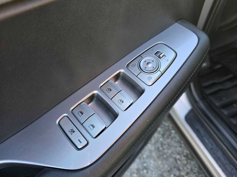 Used 2022 Hyundai Palisade SE image 25