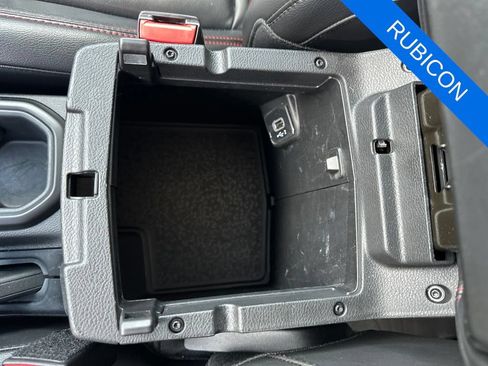 Used 2023 Jeep Wrangler Unlimited Rubicon w/ Cold Weather Group AWD/4WD image 21