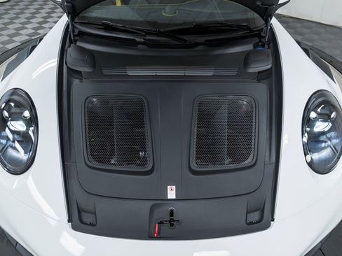 Certified 2025 Porsche 911 GT3 RS image 13